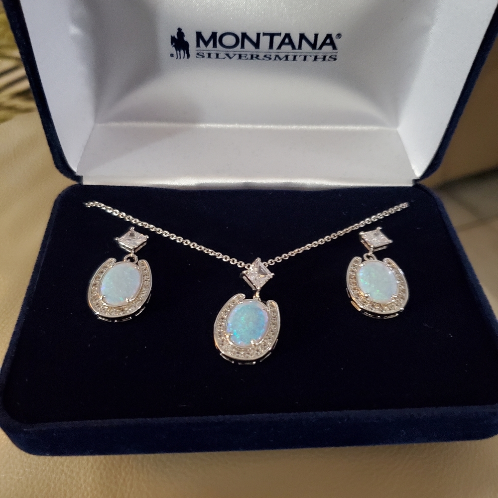 New opal jewelry set
